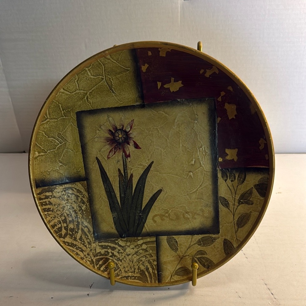 Artistic Ceramic Plate with Floral Design